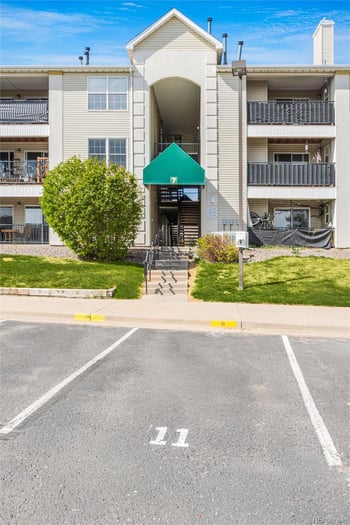 12304 Cross Dr #103, Littleton, CO 80127