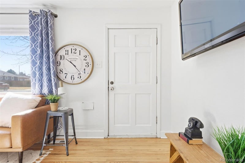 1738 Valentia St, Denver, CO 80220