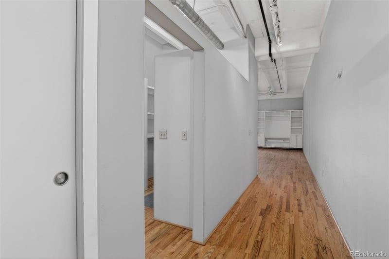 1800 Lawrence St #207, Denver, CO 80202