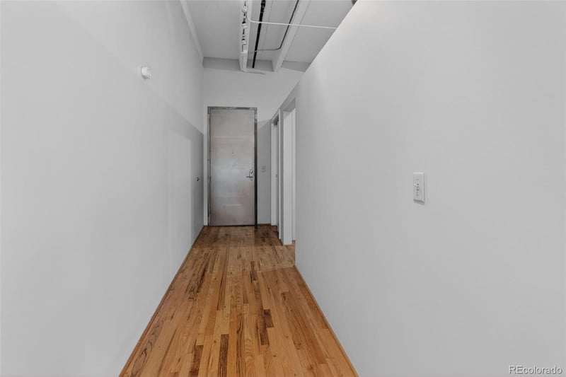 1800 Lawrence St #207, Denver, CO 80202