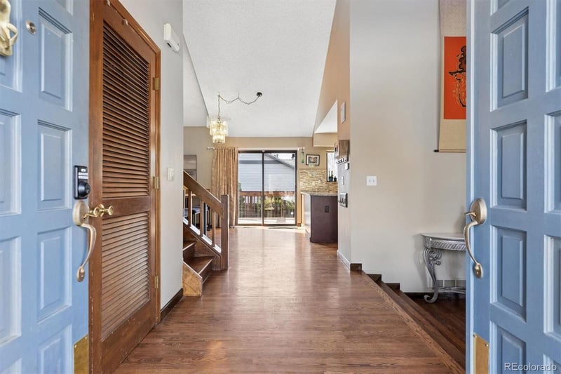 7293 Crescent Dr, Littleton, CO 80120