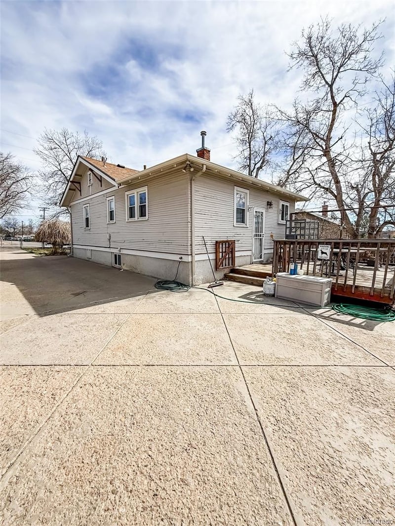 1695 Teller St, Lakewood, CO 80214