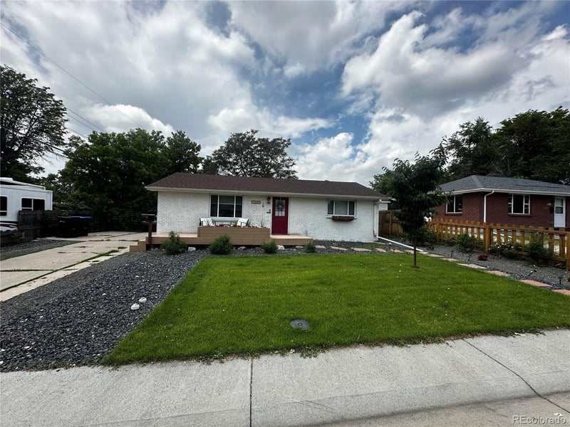 9585 53rd Pl, Arvada, CO 80002