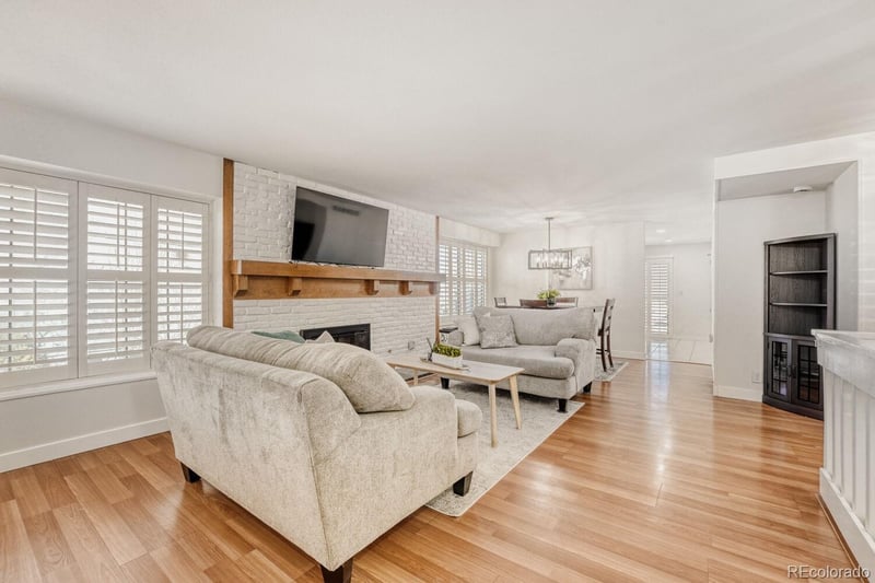 5554 Lansing Ct, Englewood, CO 80111