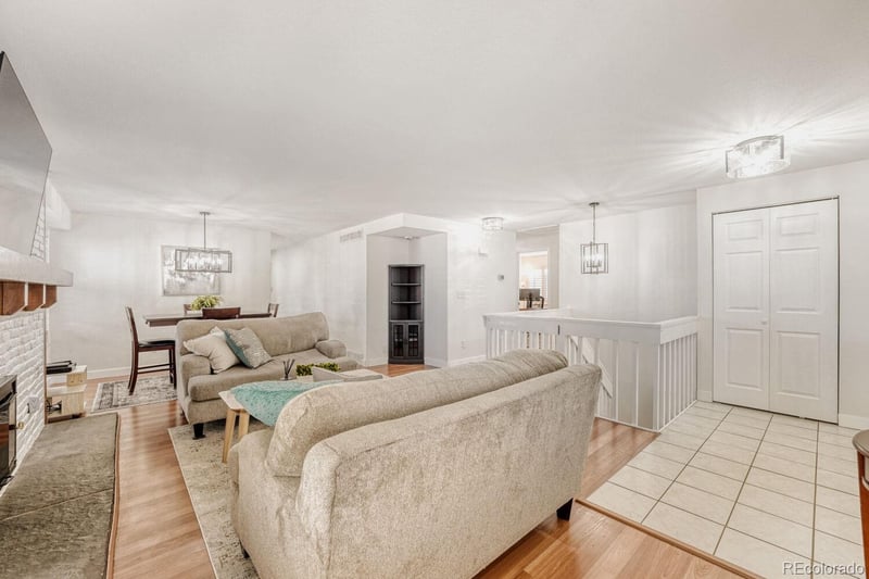 5554 Lansing Ct, Englewood, CO 80111
