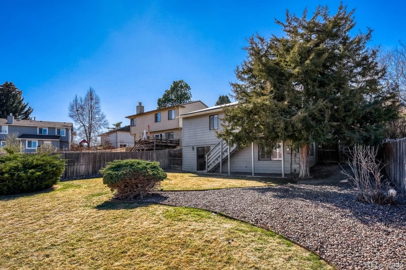 5554 Lansing Ct, Englewood, CO 80111