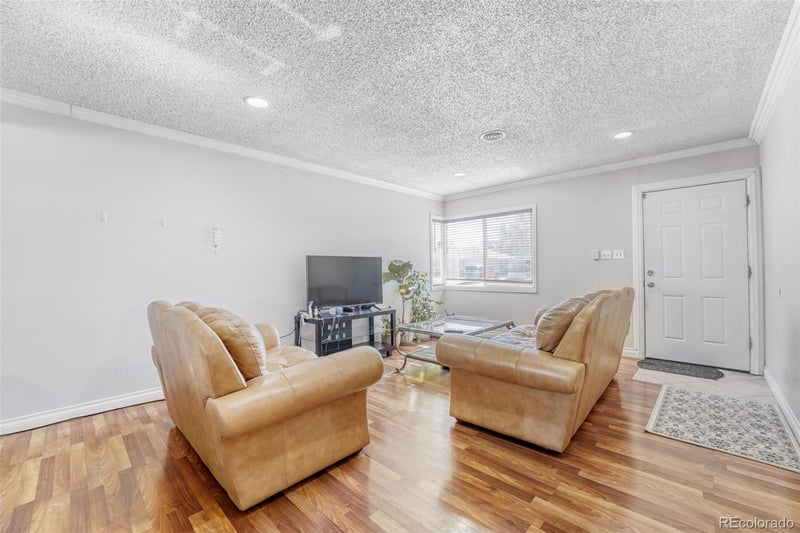 756 Ursula St, Aurora, CO 80011