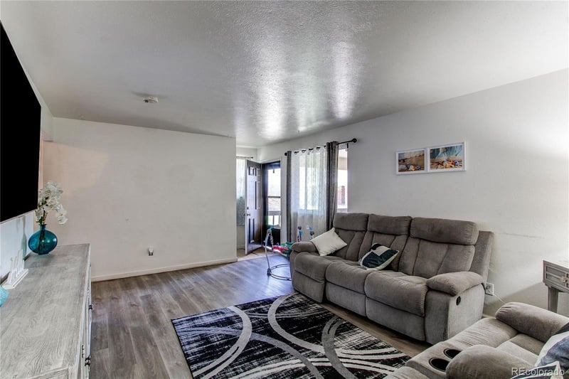 14220 22nd Pl, Aurora, CO 80011