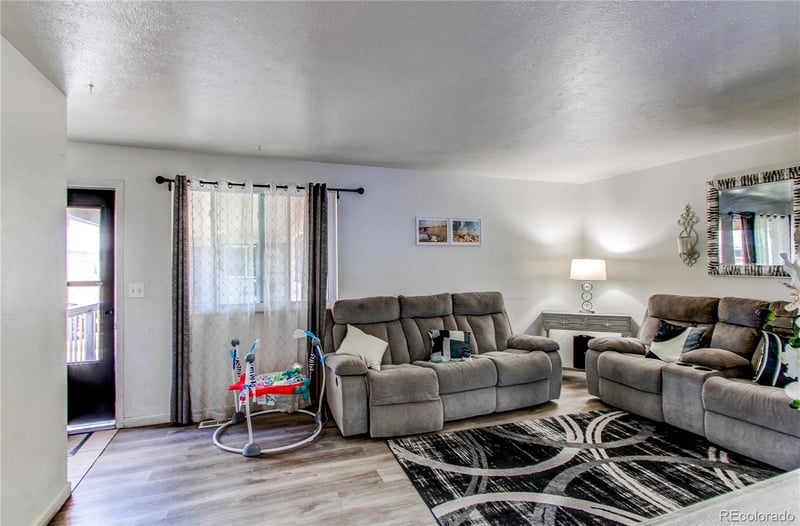 14220 22nd Pl, Aurora, CO 80011