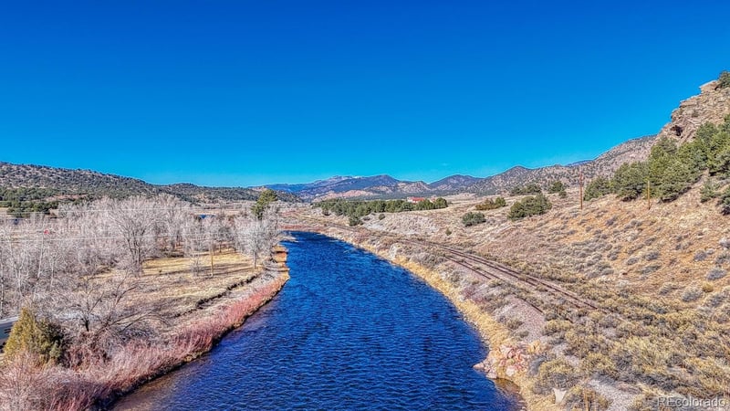 14527 Us Highway 50, Coaldale, CO 81222