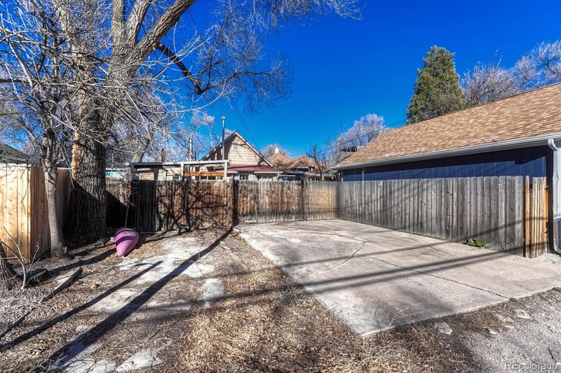 2313 Bijou St, Colorado Springs, CO 80904