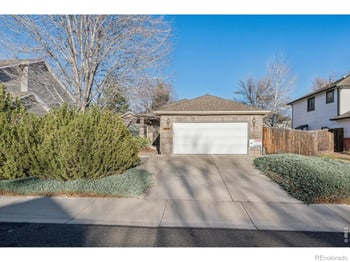 2434 Maplewood Cir, Longmont, CO 80503