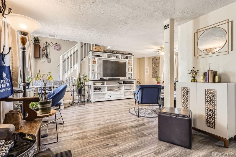 33 L Rd, Golden, CO 80403