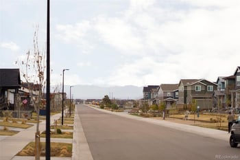 21208 63rd Ave, Aurora, CO 80019