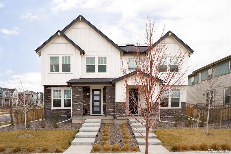 21208 63rd Ave, Aurora, CO 80019