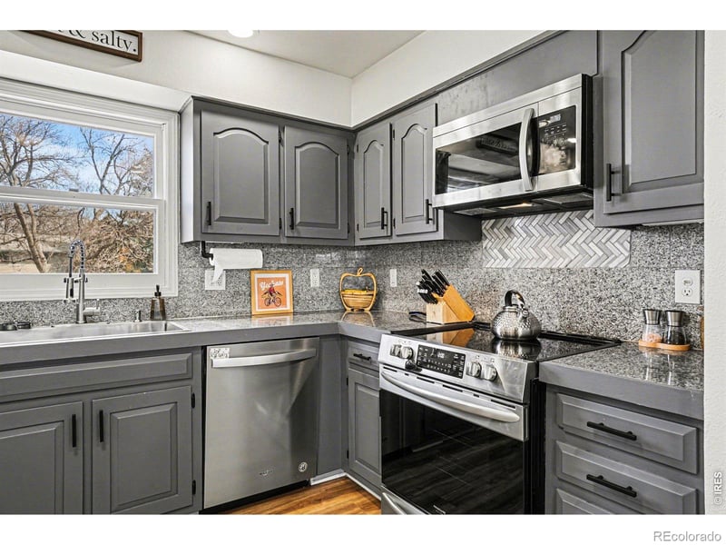 3106 Hiawatha Dr, Loveland, CO 80538