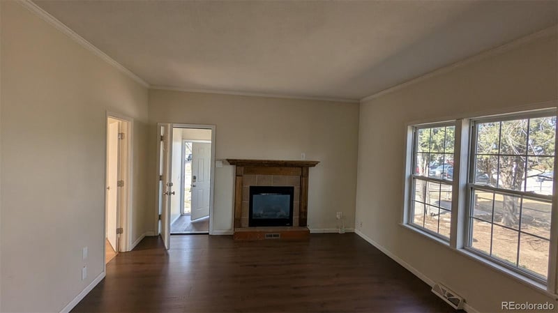 6860 Magnolia St, Commerce City, CO 80022