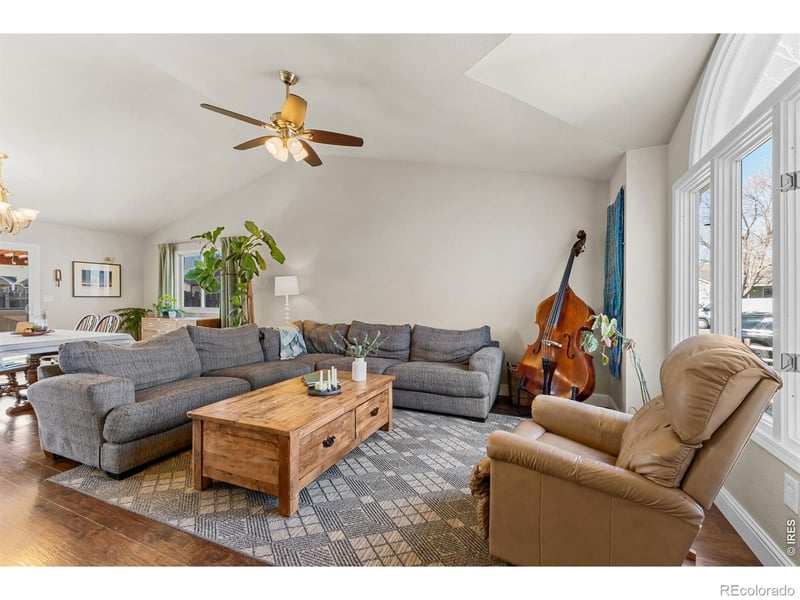 998 Edinburgh Dr, Loveland, CO 80537