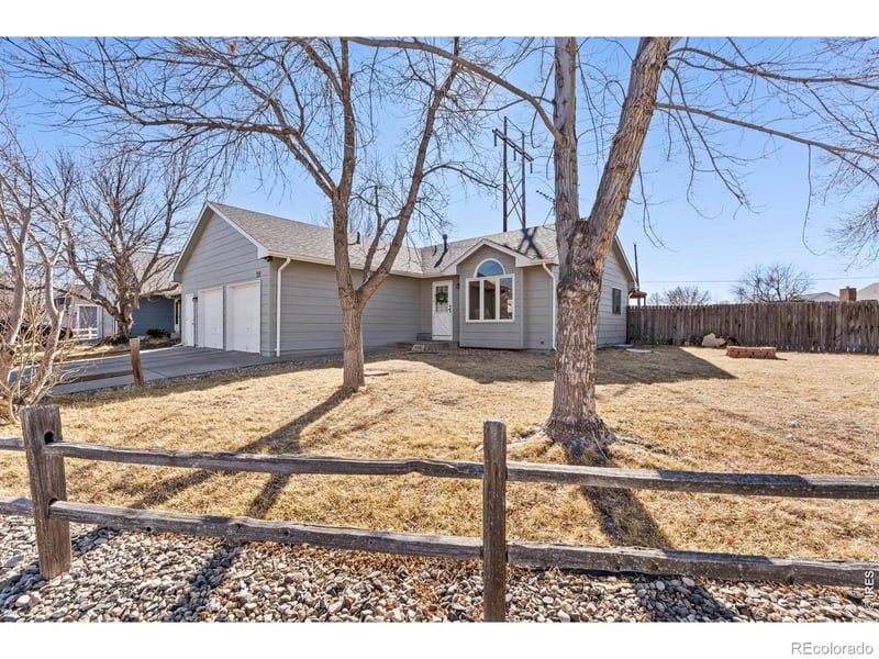 998 Edinburgh Dr, Loveland, CO 80537