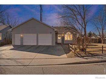 998 Edinburgh Dr, Loveland, CO 80537