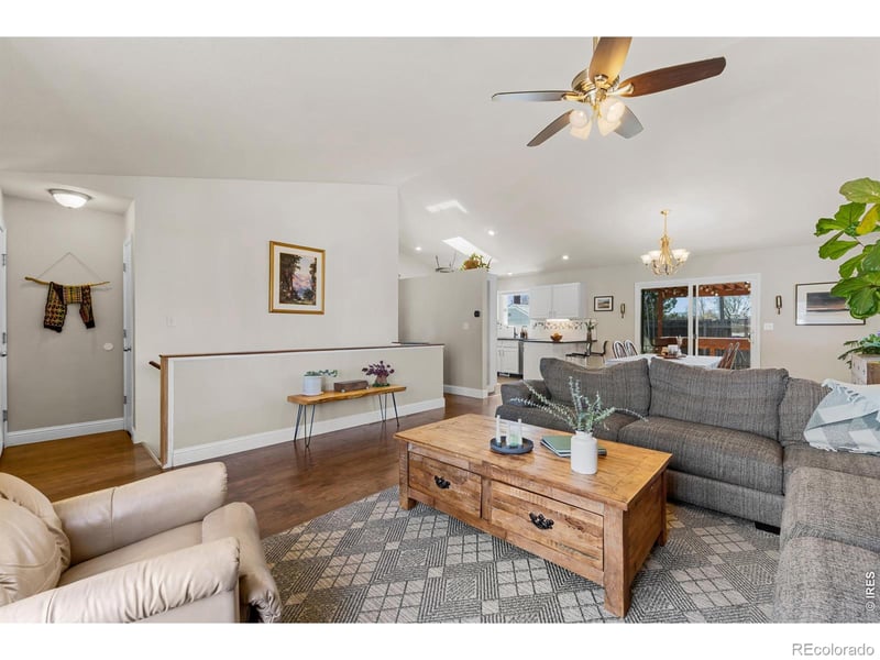 998 Edinburgh Dr, Loveland, CO 80537