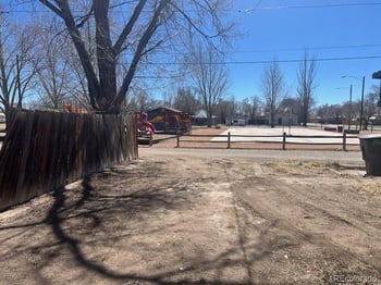 922 8th St, Alamosa, CO 81101