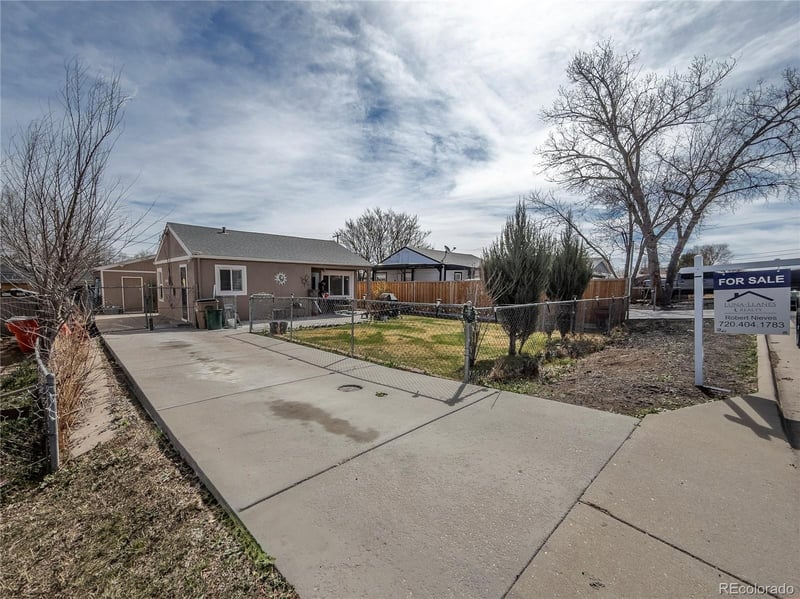 6736 Groove St, Denver, CO 80221