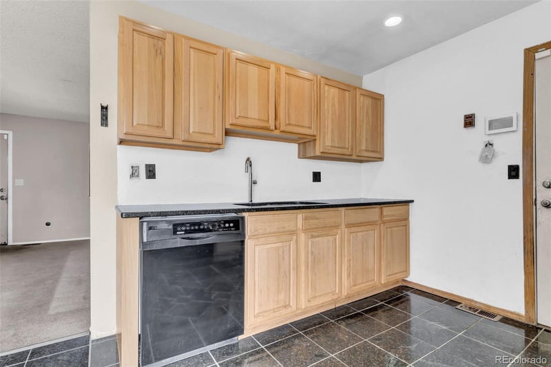 16666 Bails Pl, Aurora, CO 80017