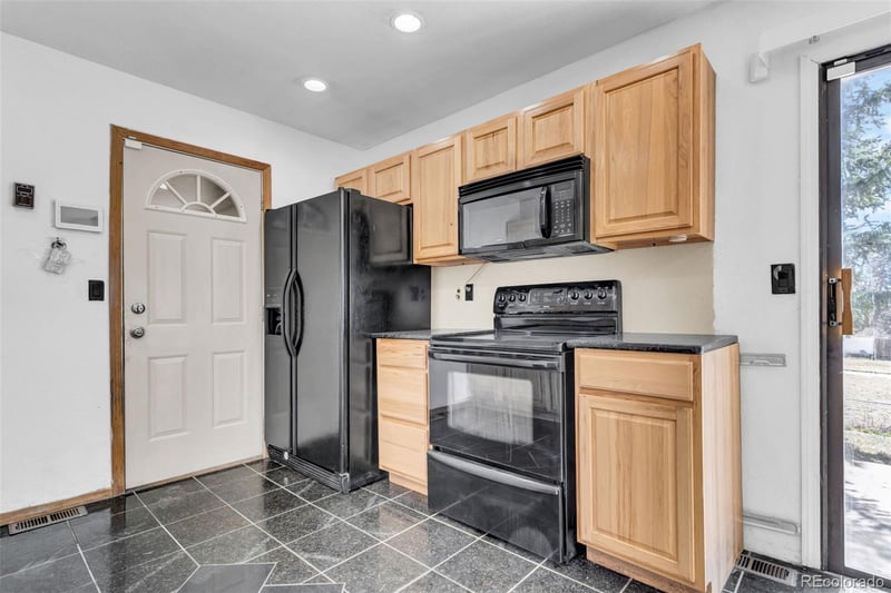 16666 Bails Pl, Aurora, CO 80017