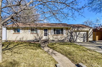 922 Ironton St, Aurora, CO 80012