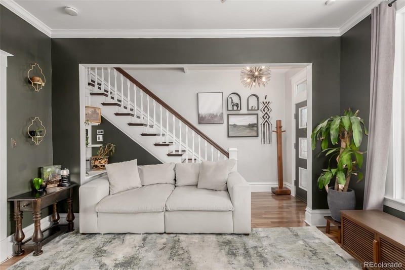 300 Lincoln St, Denver, CO 80209