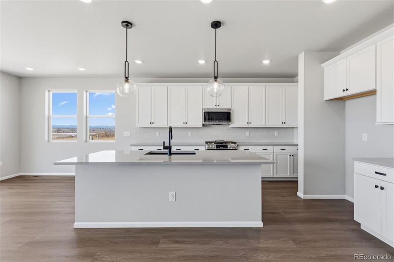 24382 Atlantic Dr, Aurora, CO 80016