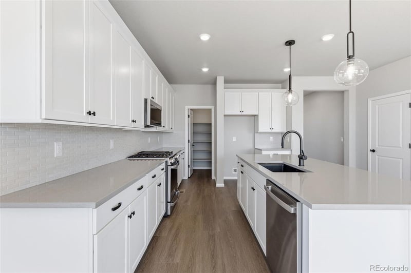 24382 Atlantic Dr, Aurora, CO 80016