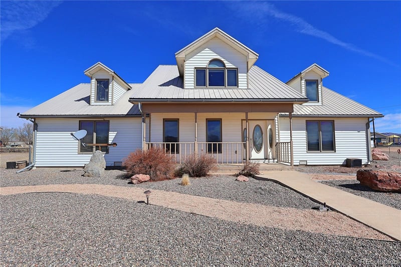 604 9th St, Blanca, CO 81123