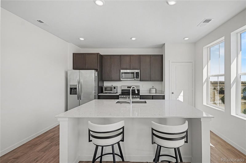 1980 Fultondale Ct, Aurora, CO 80018