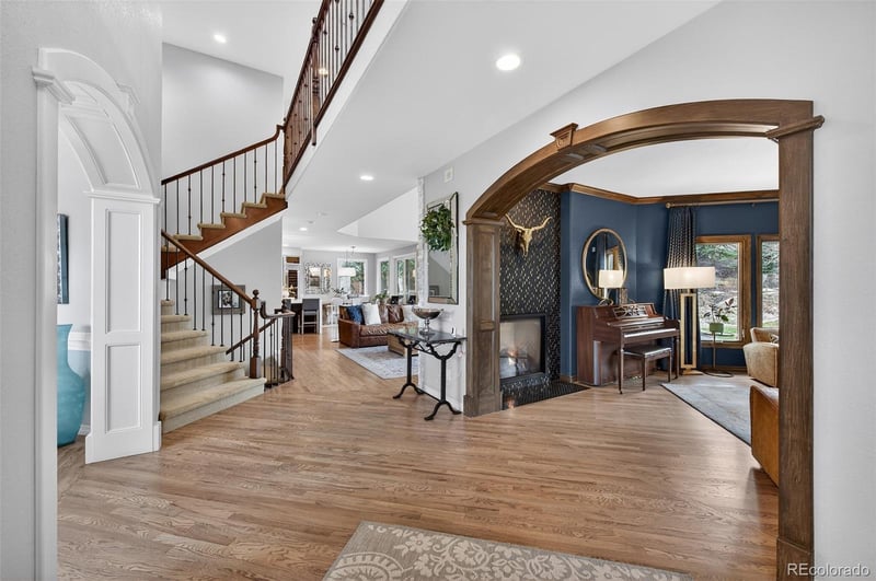 47 Golden Eagle Ln, Littleton, CO 80127