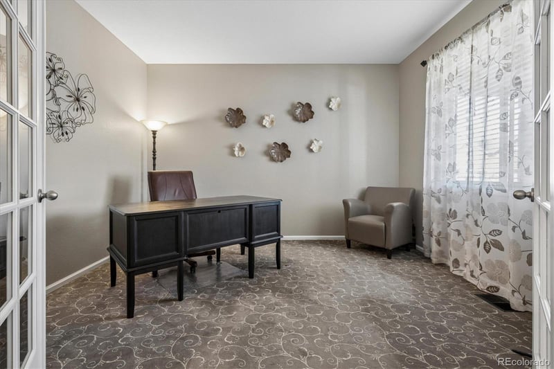 21470 Union Dr, Aurora, CO 80015