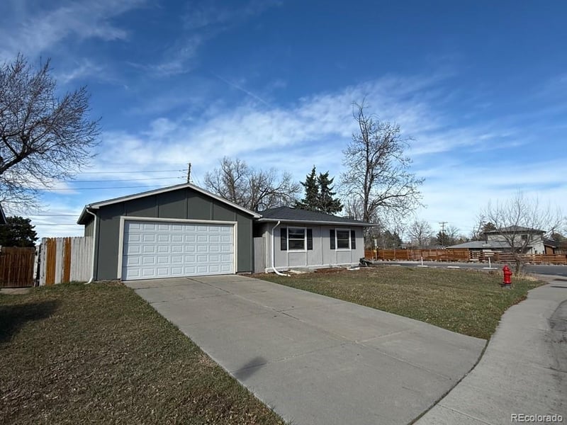 895 Garrison St, Lakewood, CO 80226
