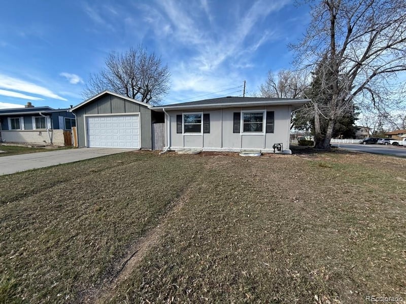 895 Garrison St, Lakewood, CO 80226