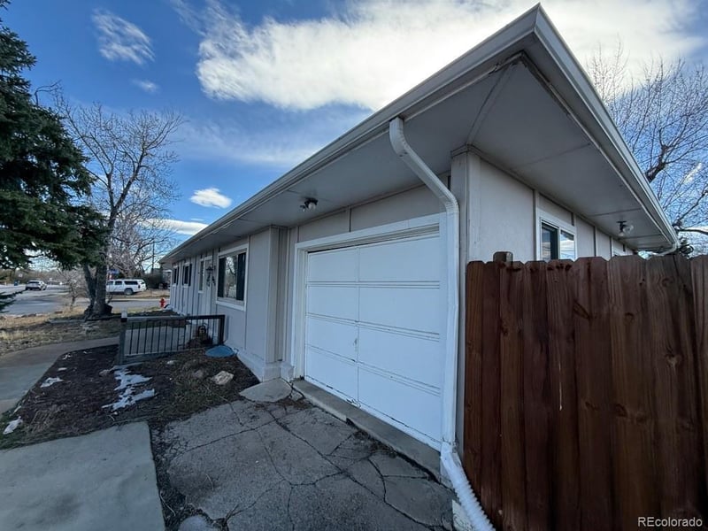895 Garrison St, Lakewood, CO 80226