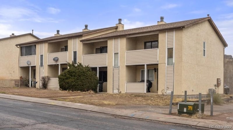 2305 Split Rock Dr, Colorado Springs, CO 80919