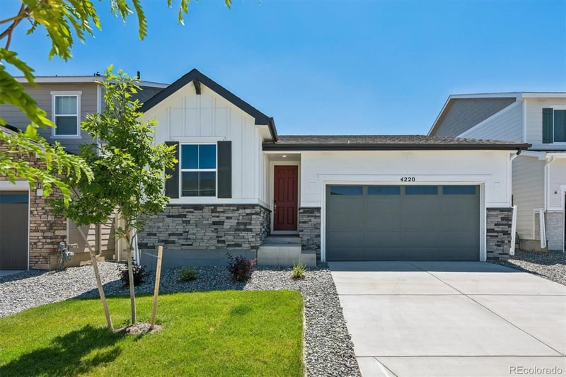 4220 Orangewood Dr, Johnstown, CO 80534