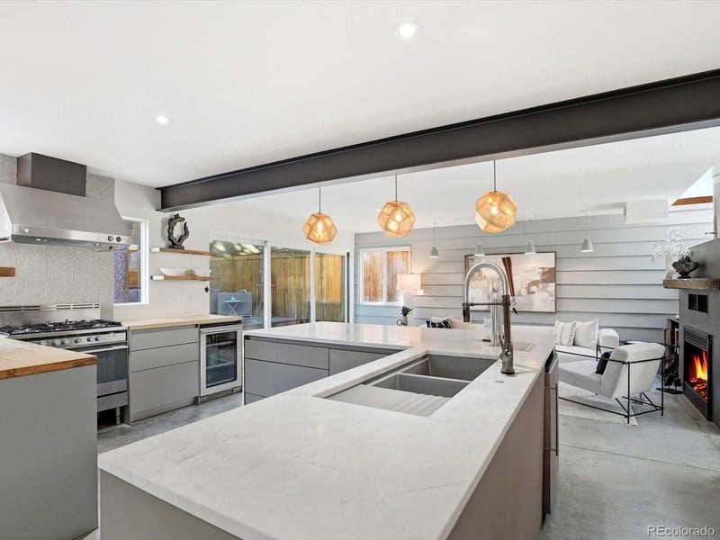 390 Ash St, Denver, CO 80220