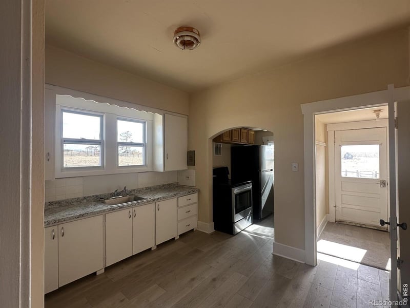 8594 Mineral Rd, Longmont, CO 80503