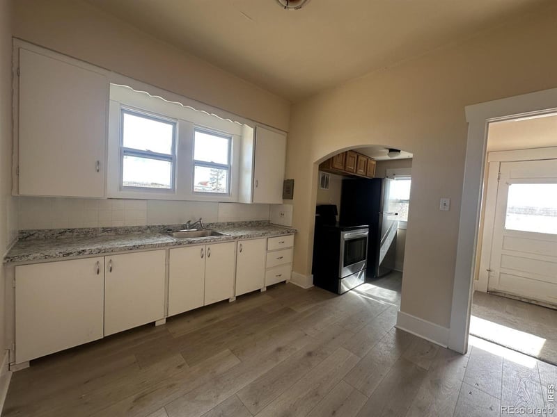 8594 Mineral Rd, Longmont, CO 80503