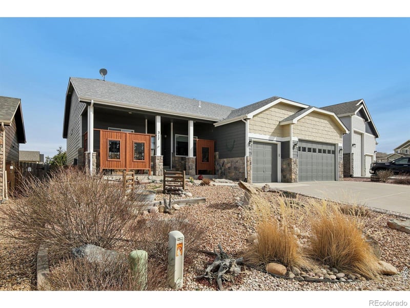 317 Kirkland Ln, Johnstown, CO 80534