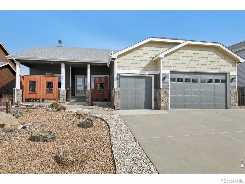 317 Kirkland Ln, Johnstown, CO 80534