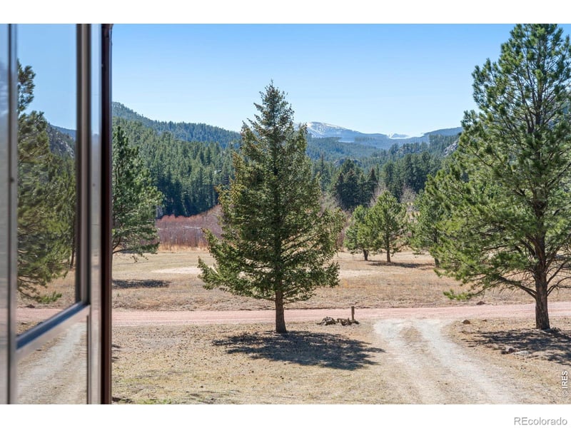 434 Aspen Dr, Lyons, CO 80540