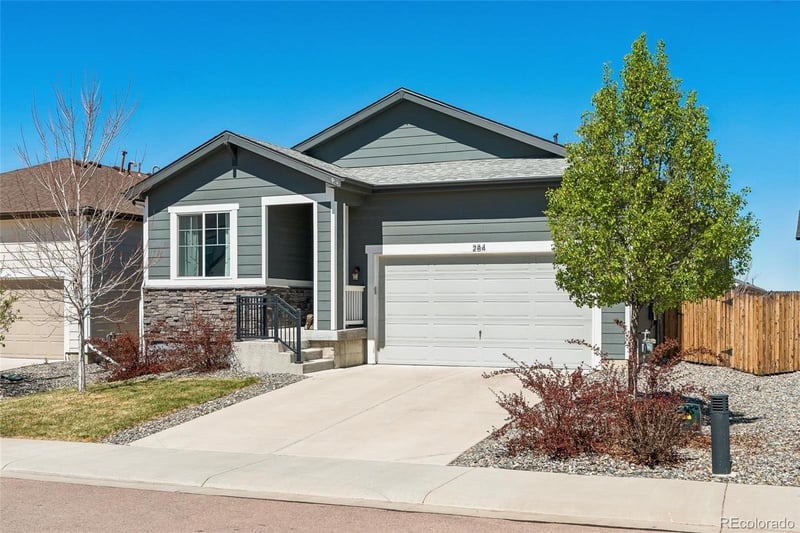 284 Vista Cliff Cir, Castle Rock, CO 80104