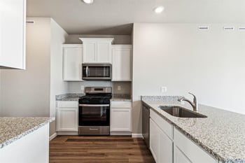 17930 94th Ave, Commerce City, CO 80022